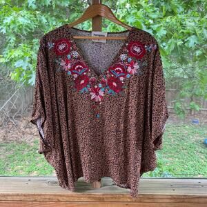 Savanna Jane Women's Animal Print Floral Embroidered Top Size M
